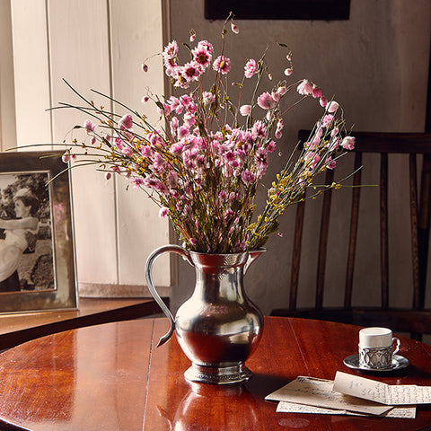 Giotto Flower Jug - 1.6 L - Handcrafted in Italy - Pewter